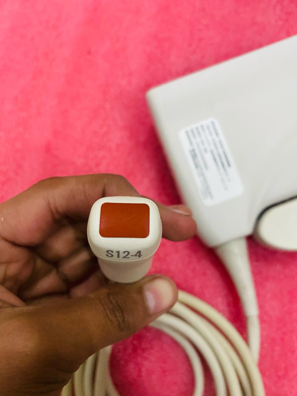 ..Philips S12-4 sector array probe