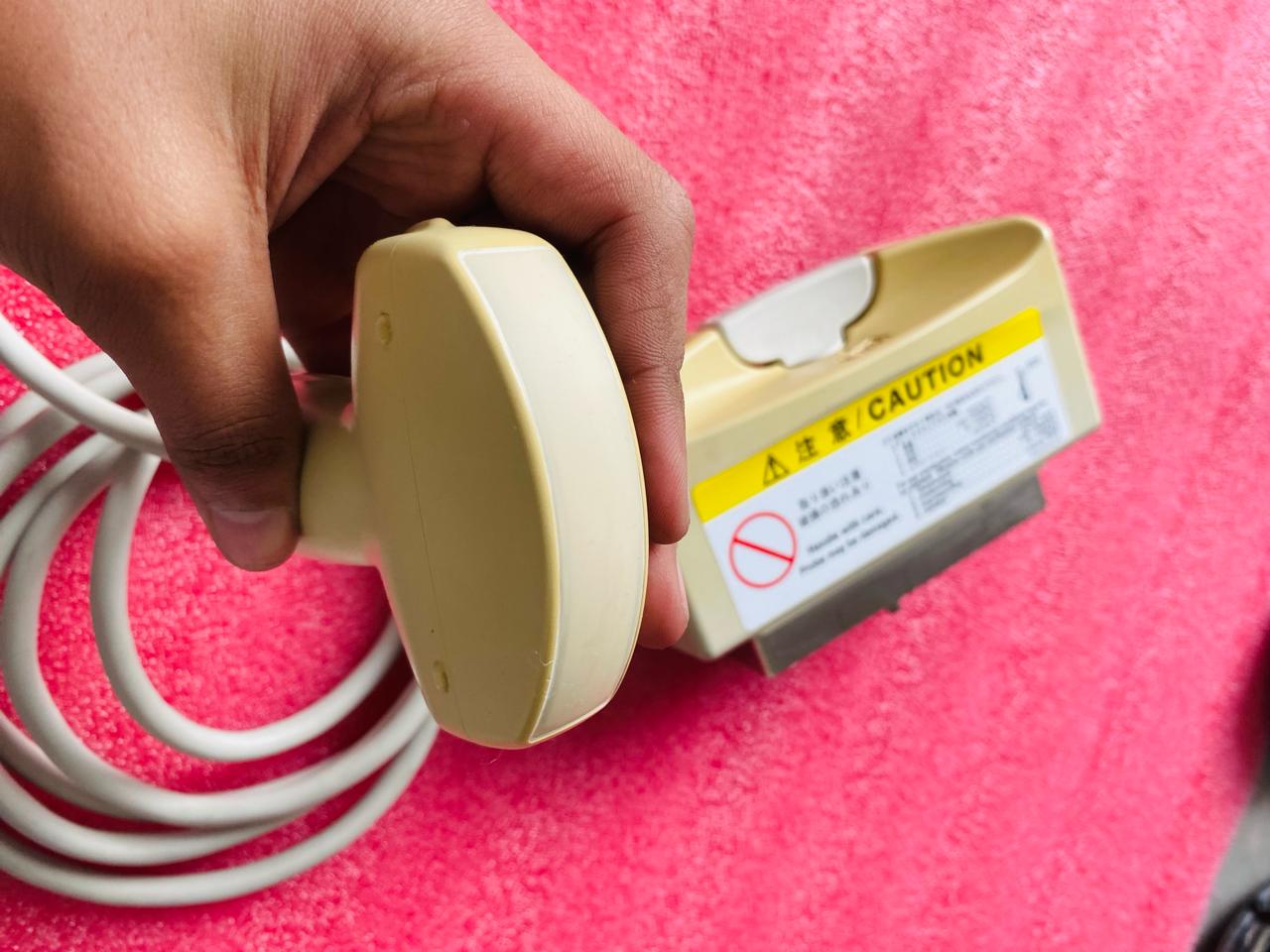 ..Hitachi EUP-C715 convex probe UC
