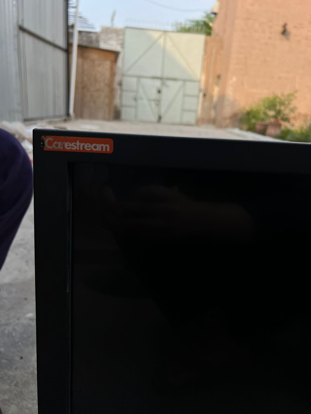 ..Canvys LCD Moniter