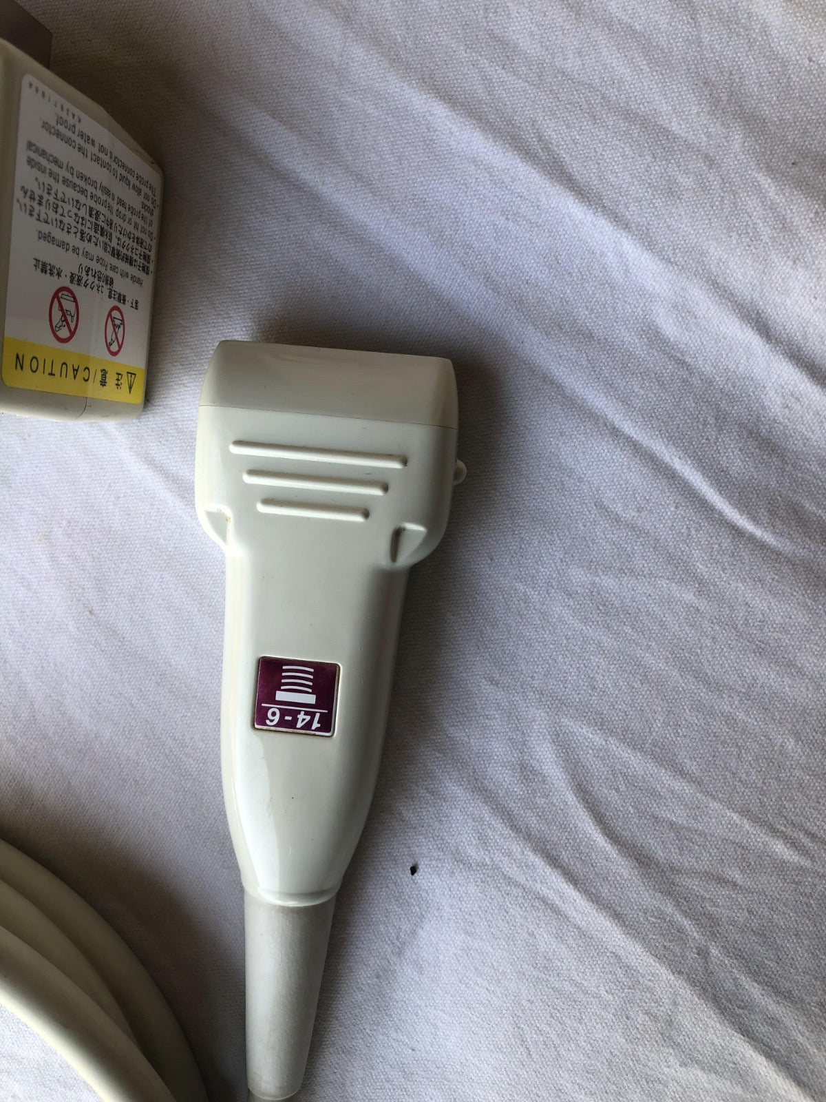 ..Hitachi 14-6 linear probe - Japan Medical Company LTD