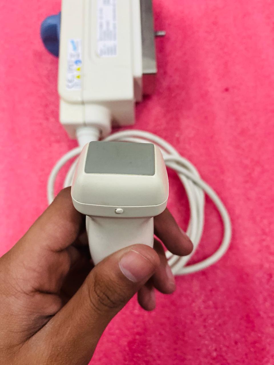 ..Aloka UST-52105 cardiac probe