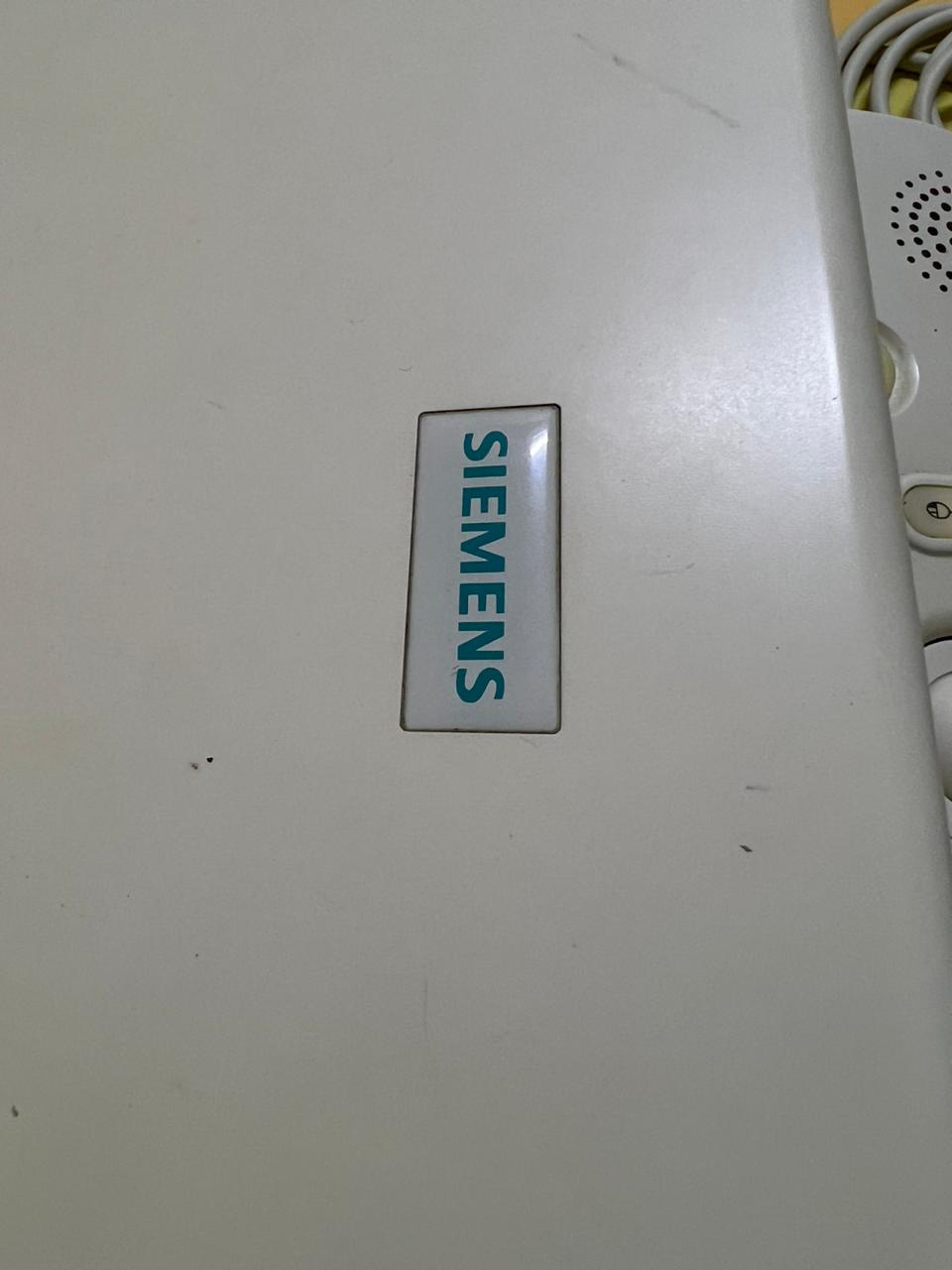 Siemens Acuson P300 portable echo color doppler ultraosund with
adult cardiac probe