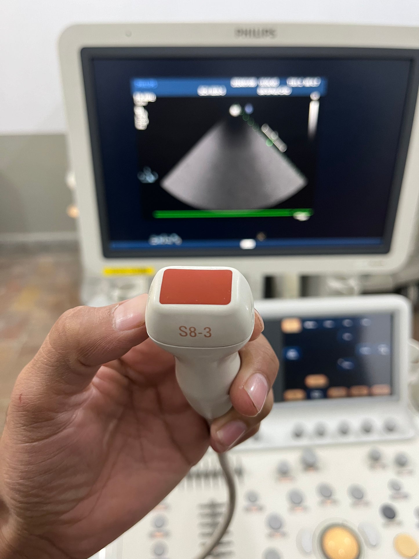 Phillips IE33 Dedicated Echocardiography - Japan Medical Company LTD