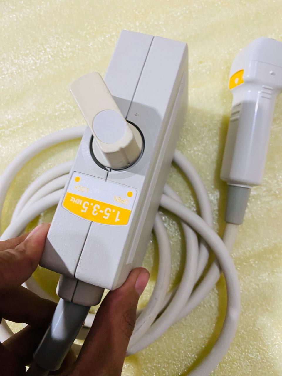..Shimadzu 1.5-3.5MHz cardiac probe UC