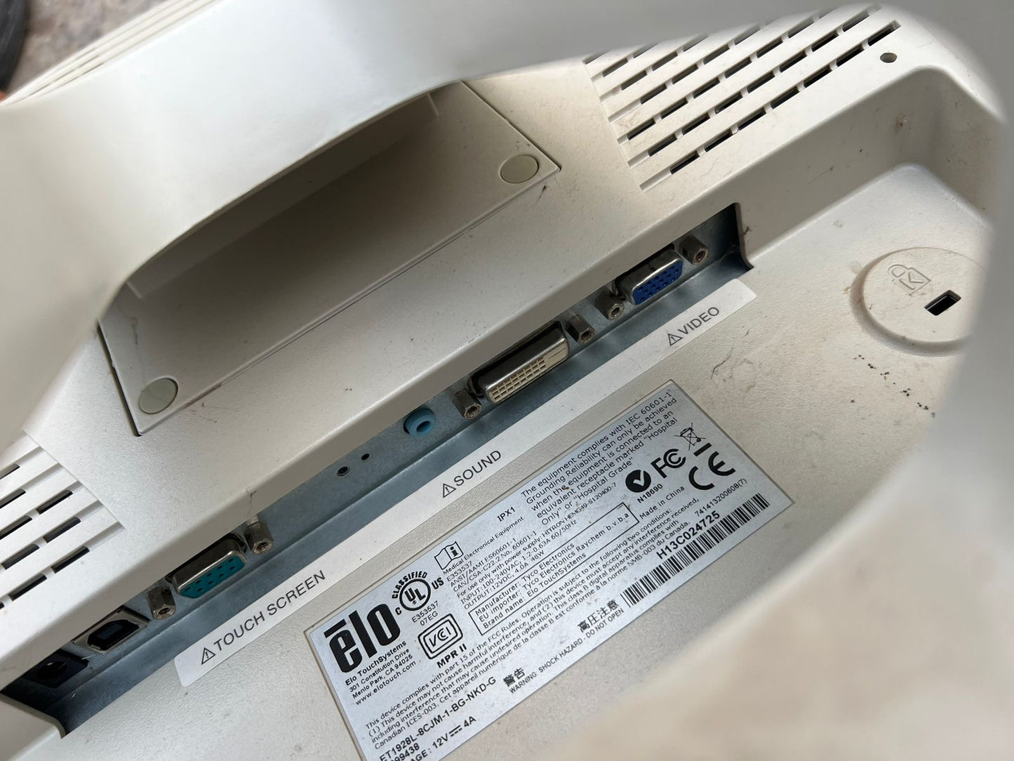 ..NIHON KOHDEN LCD Moniter