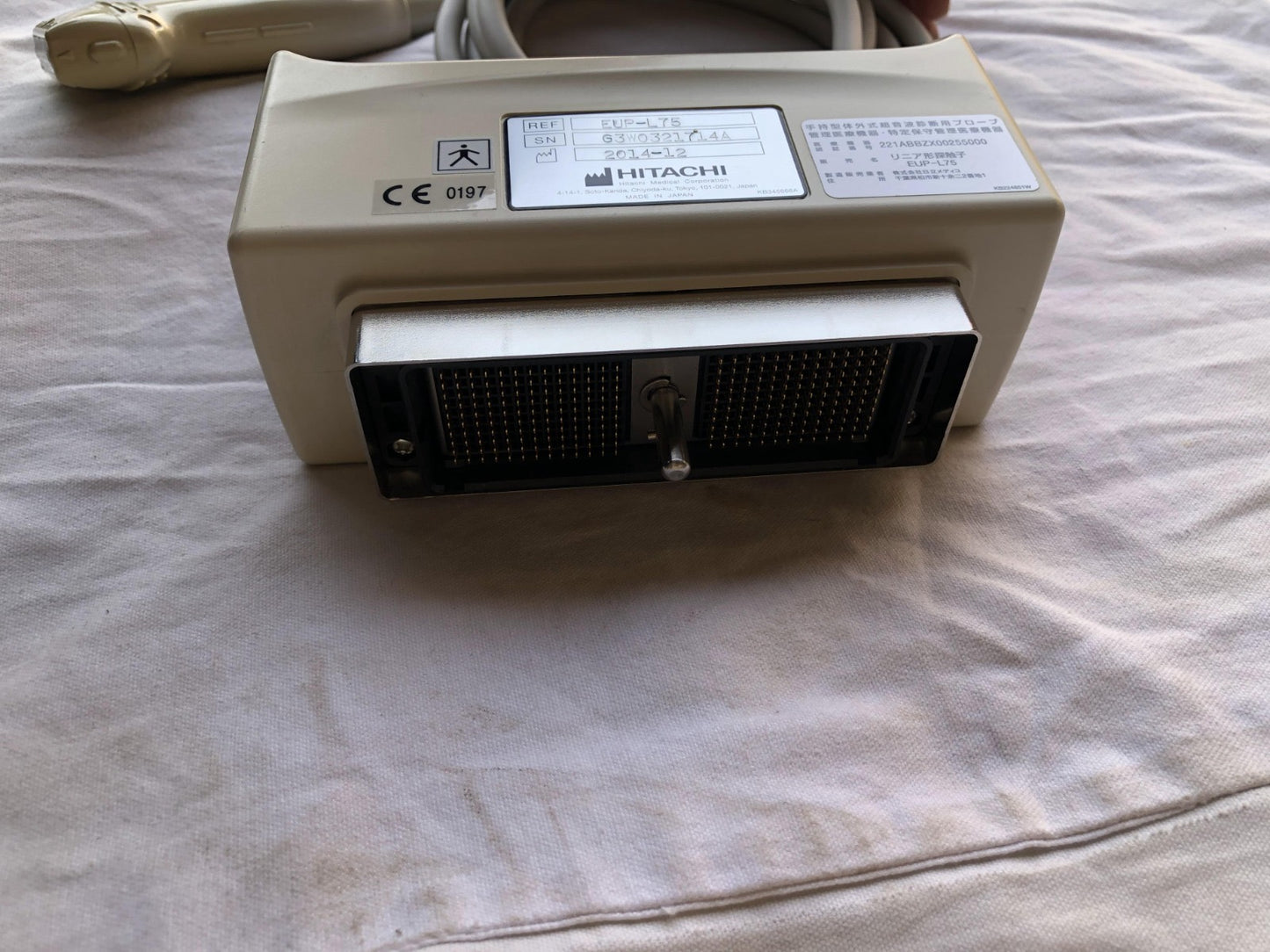 ..Hitachi 18-5 linear probe - Japan Medical Company LTD