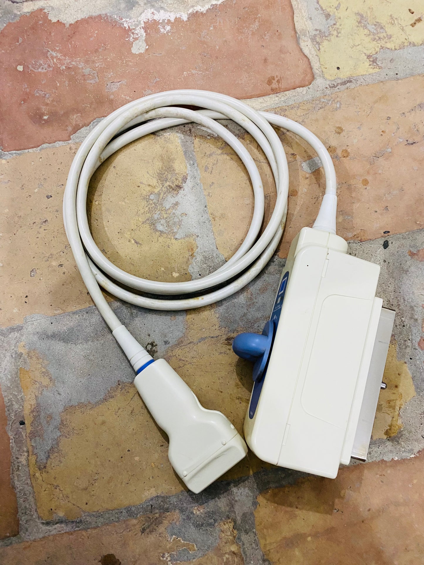 P..Aloka UST-5412 linear probe