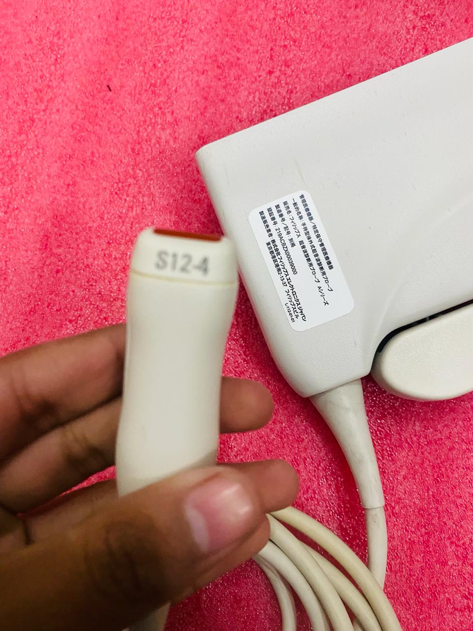 ..Philips S12-4 sector array probe