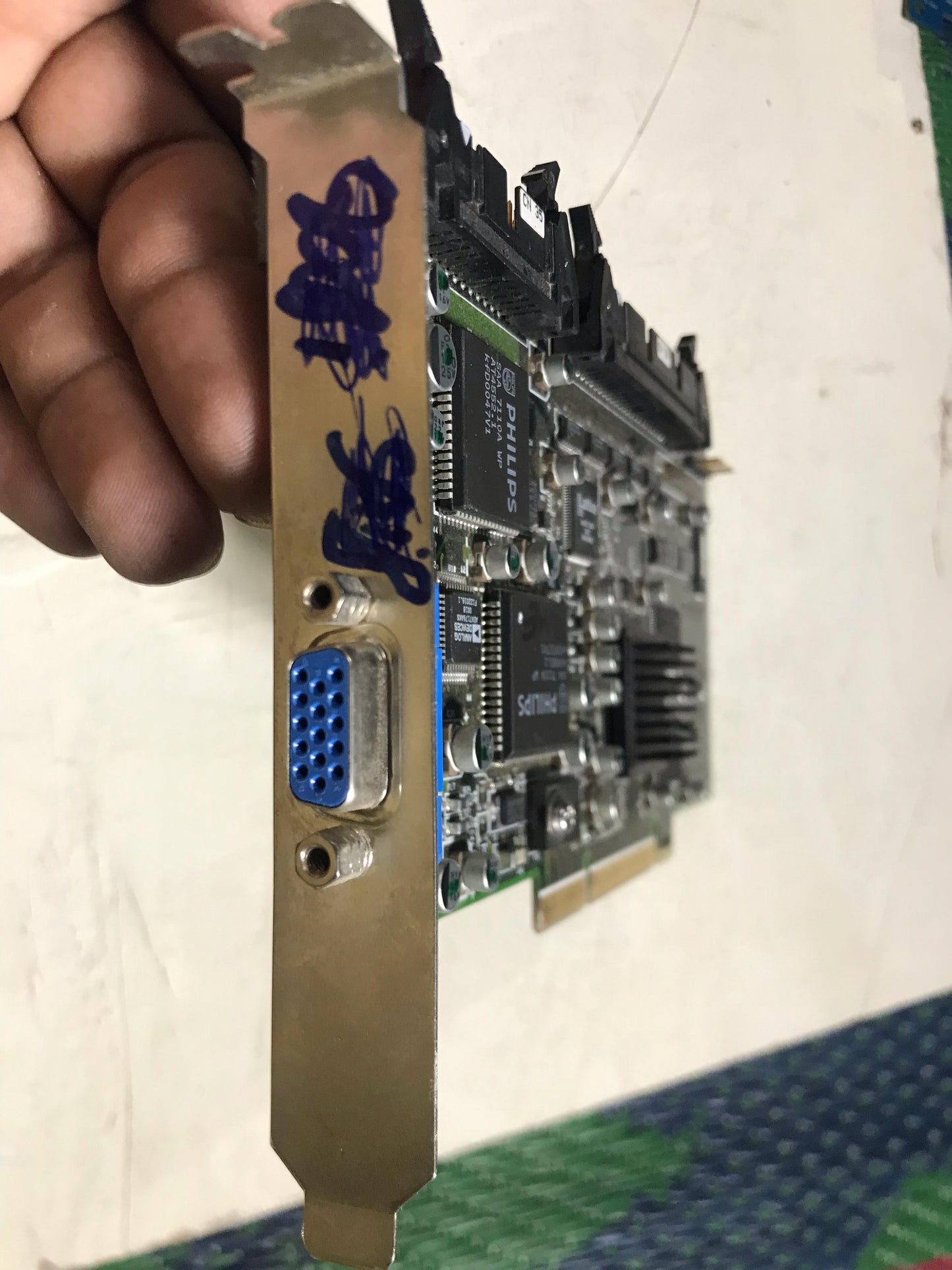 Hitachi Eub 6500.VGA Card/ Graphic Card