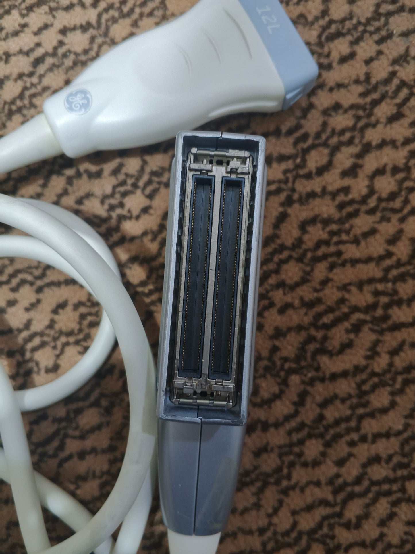 ..GE voluson P8 linear probe UC