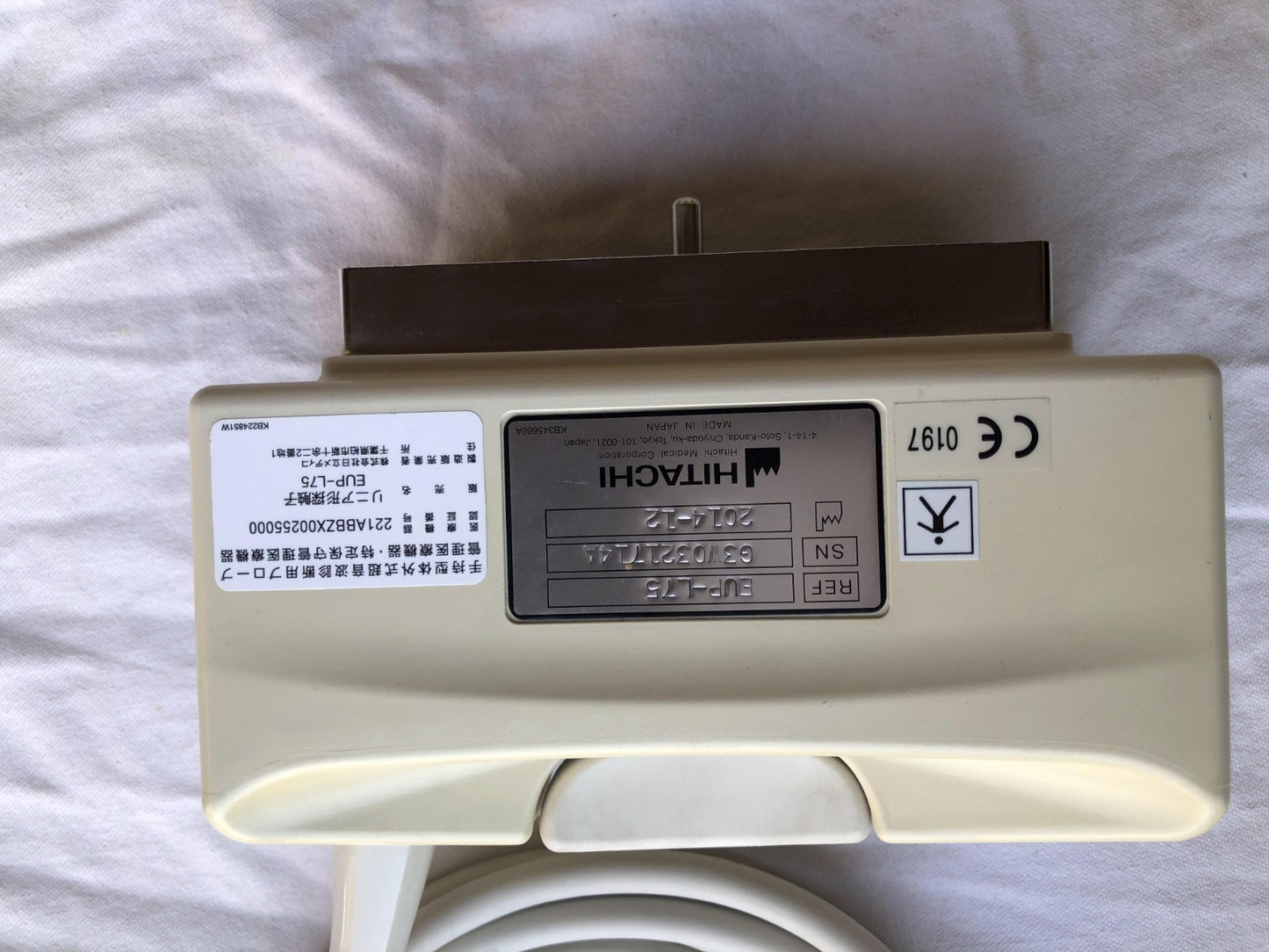 ..Hitachi 18-5 linear probe - Japan Medical Company LTD