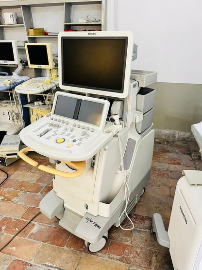 Philips ie33 with adult cardiac probe