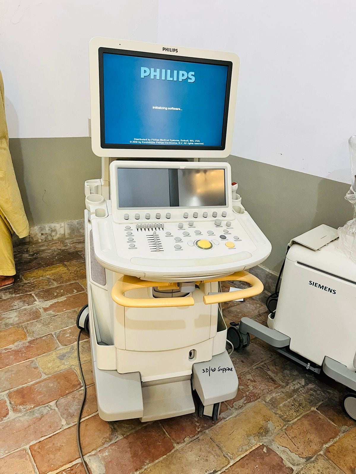 Philips ie33 with adult cardiac probe