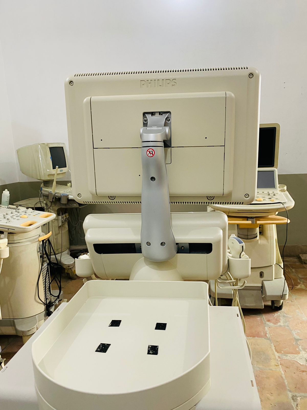 Philips HD15 with convex linear probe mfg 2013, Also can sell its parts, probes