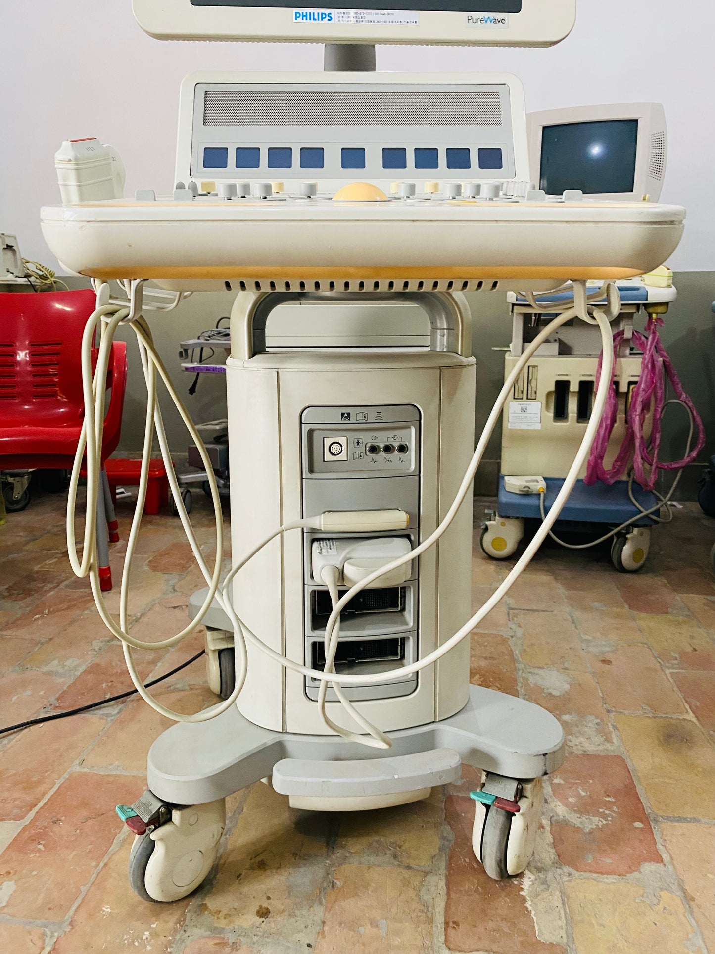 Philips HD15 with convex linear probe mfg 2012, Also can sell its parts, probes