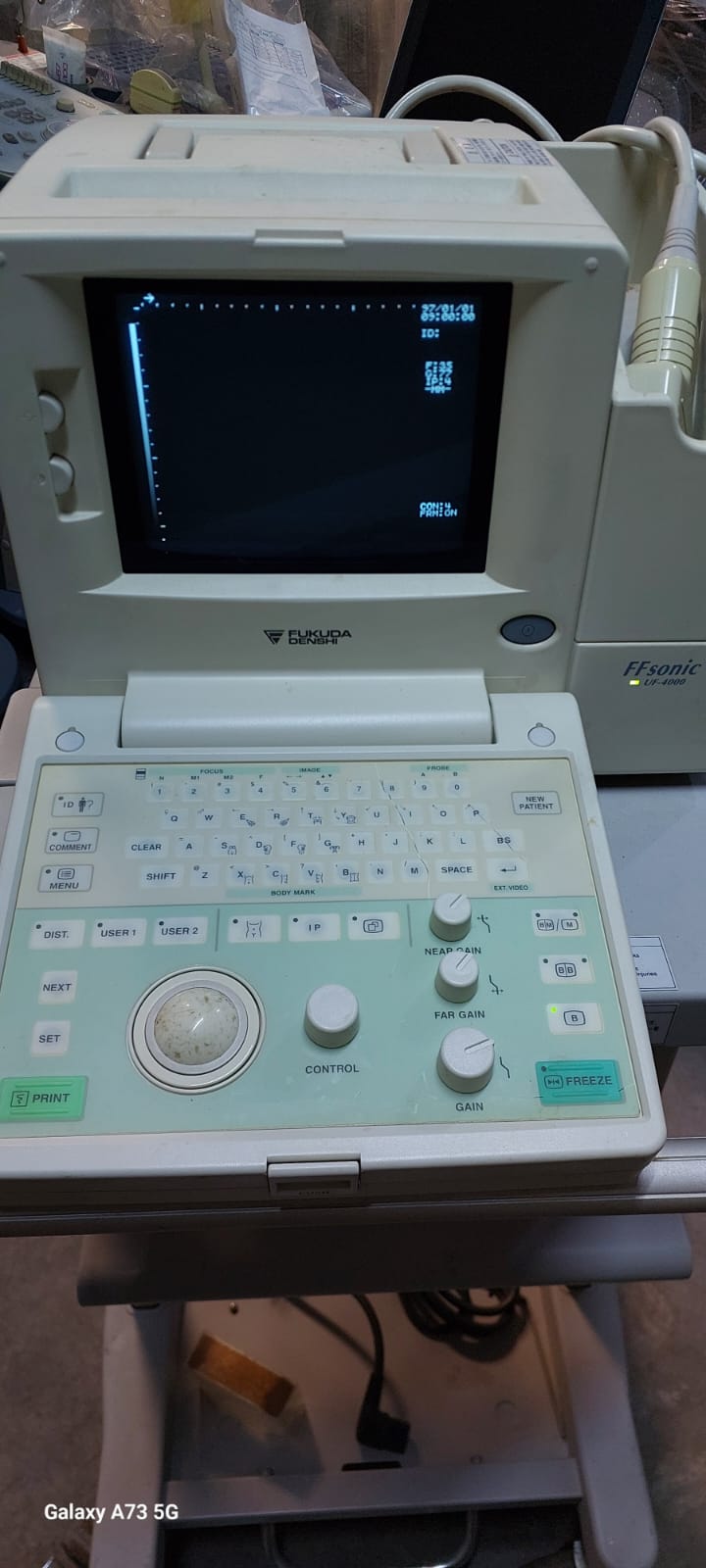 Fukuda Denshi UF-4000 Black and white ultrasound with convex probe