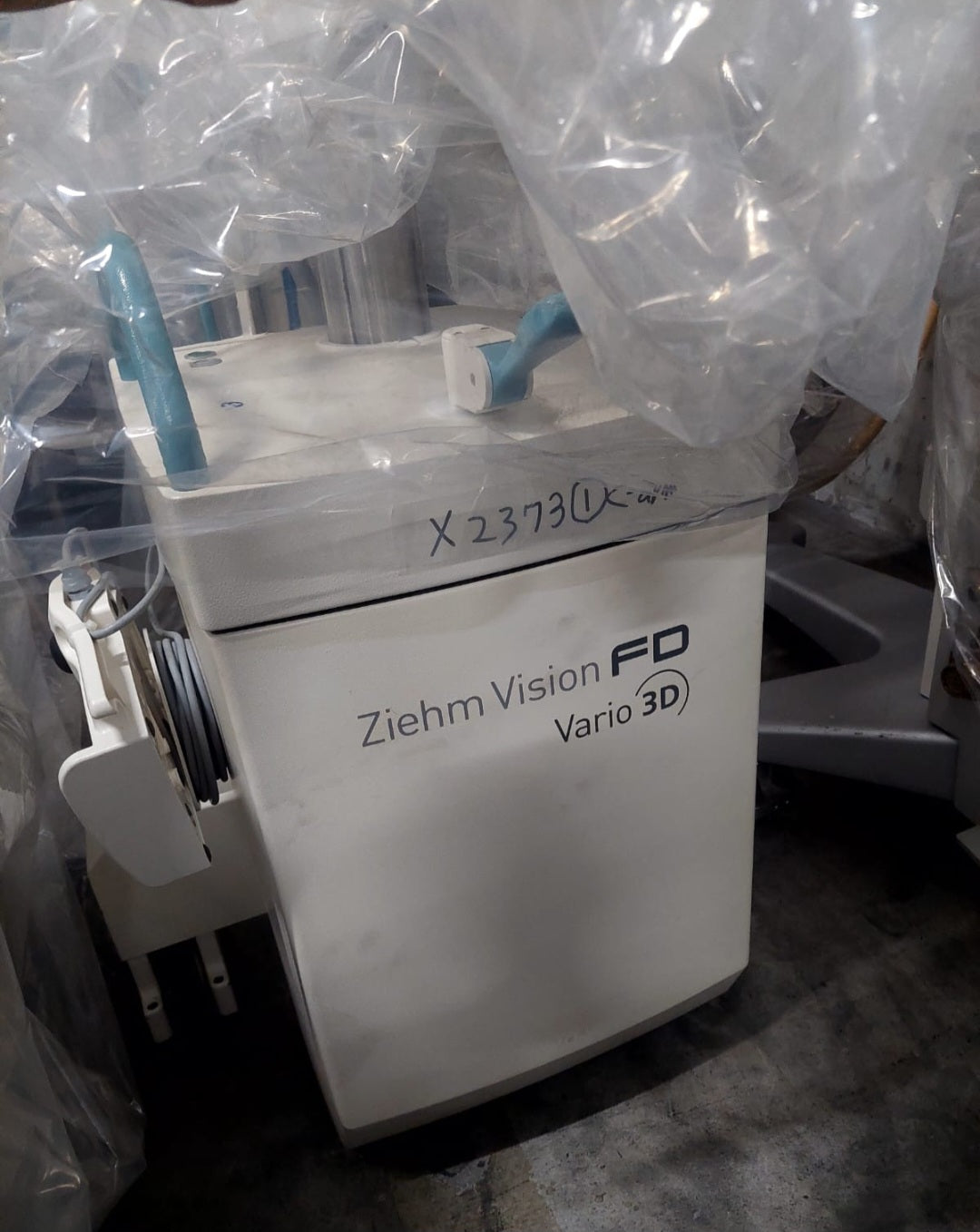 C-Arm System Ziehm Vision FD Vario 3D - Japan Medical Company LTD