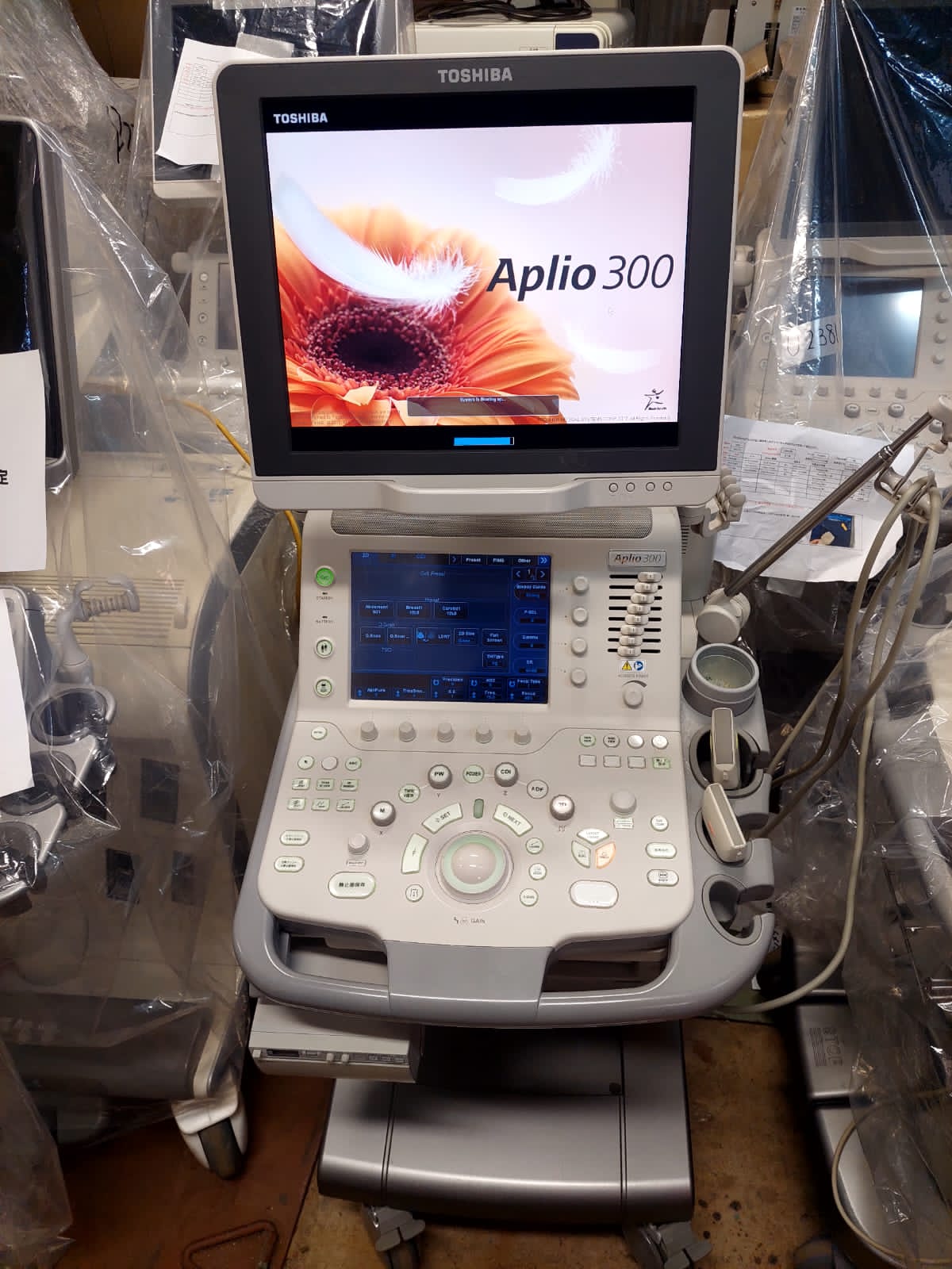 Toshiba Aplio 300 with convex linear probes. ( PVT-375BT, PLT-805AT) - Japan Medical Company LTD