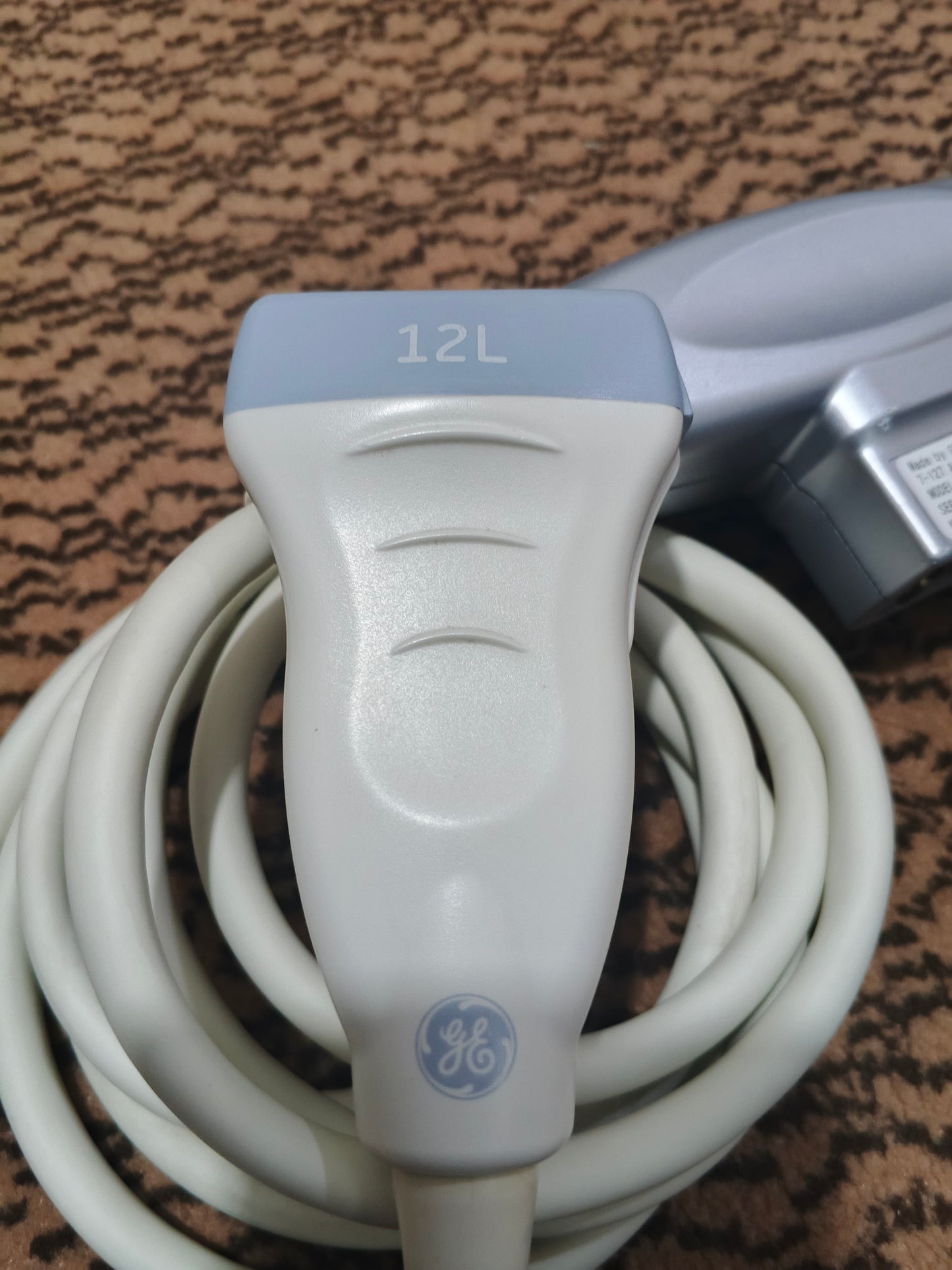 ..GE voluson P8 linear probe UC