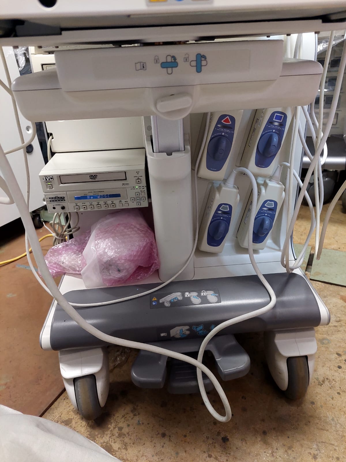 Hitachi Aloka F75  with Convex UST-9147, Convex UST-9130, Linear UST-5415, And Adult Cardiac Probe. - Japan Medical Company LTD