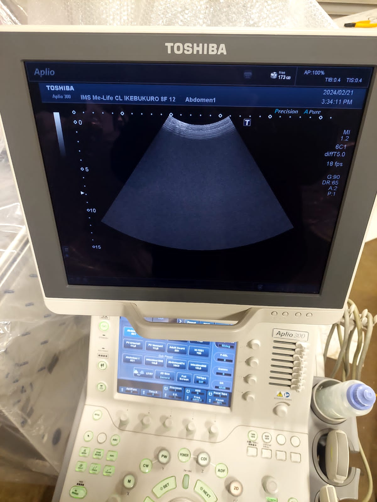 Toshiba Aplio 300 with convex(PVT-375BT), PLT(704AT), PLT(805AT) probes. - Japan Medical Company LTD