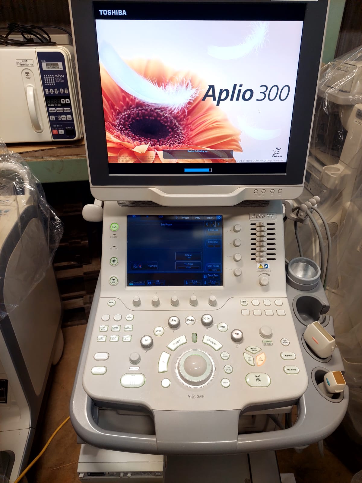 Toshiba Aplio 300 with Linear and cardiac probes. - Japan Medical Company LTD