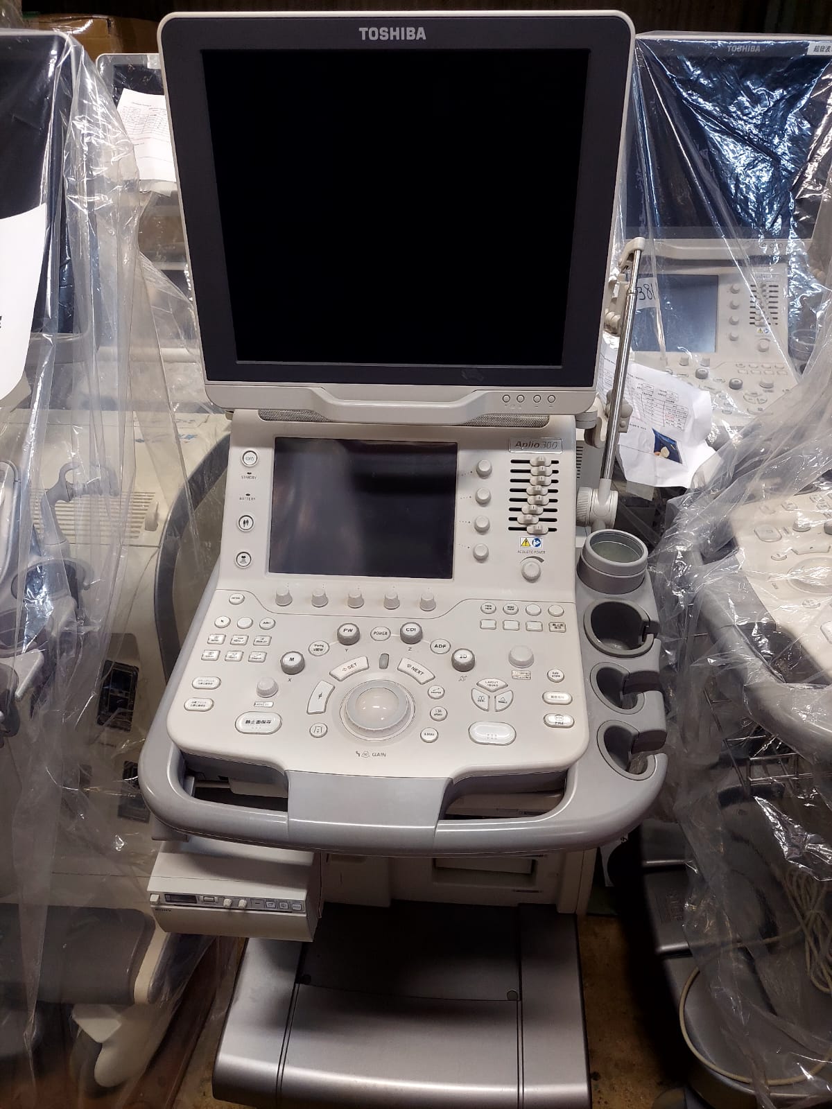 Toshiba Aplio 300 with convex linear probes. ( PVT-375BT, PLT-805AT) - Japan Medical Company LTD